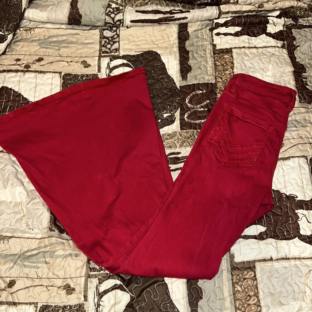 SHYANNE WOMENS RED SEAMED POCKET FLARE JEANS